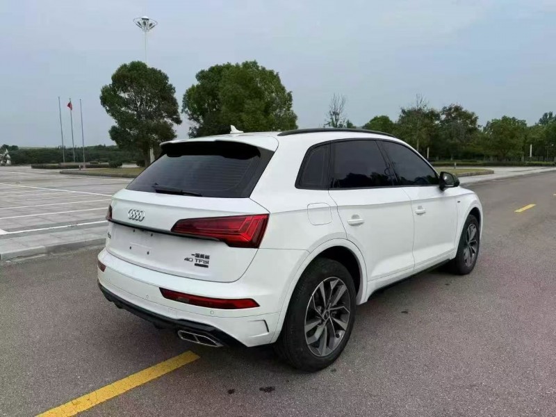 镇江23年奥迪Q57