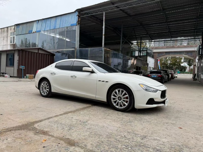 徐州15年玛莎拉蒂Ghibli3