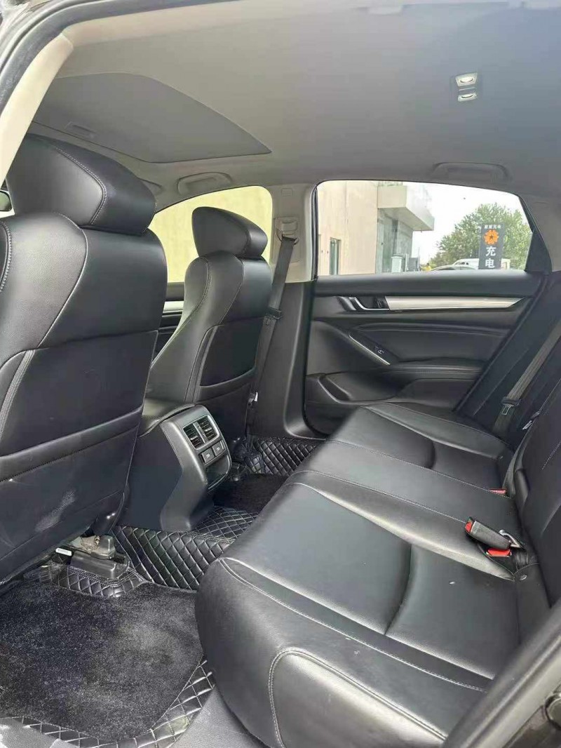 营口22年本田雅阁3