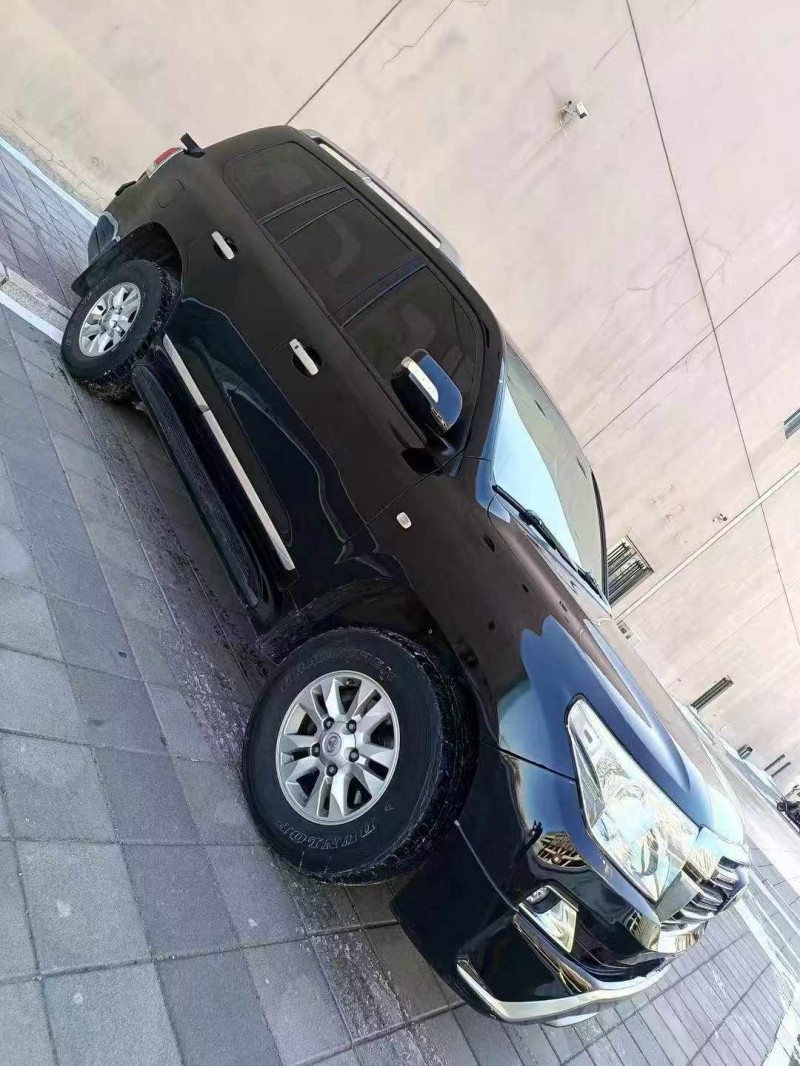 营口12年丰田兰德酷路泽7