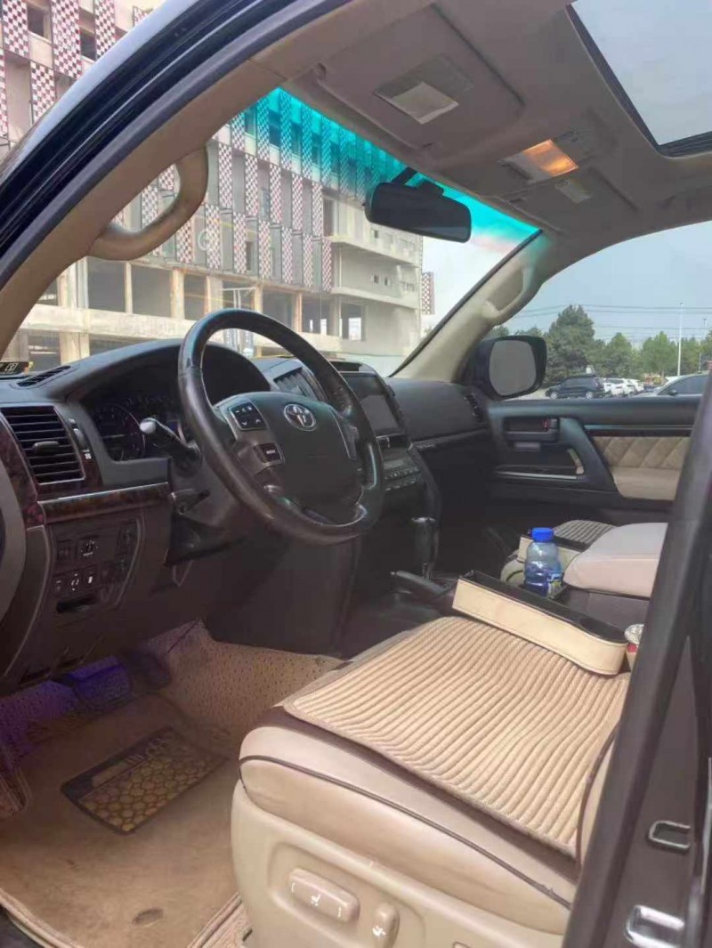 营口12年丰田兰德酷路泽8