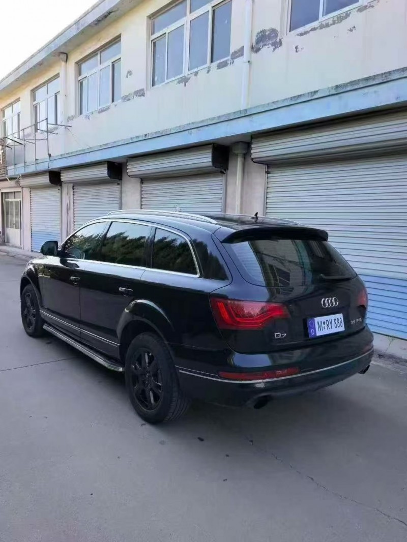 青岛12年奥迪Q76