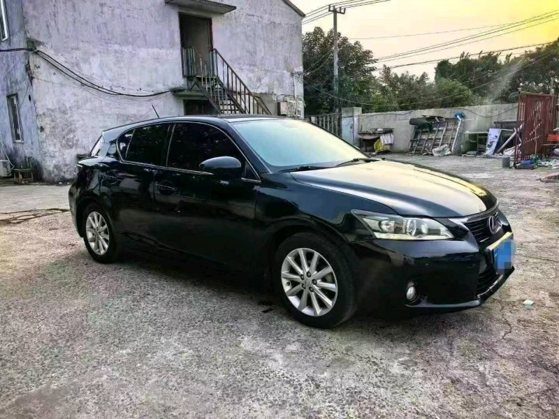 徐州13年雷克萨斯CT3