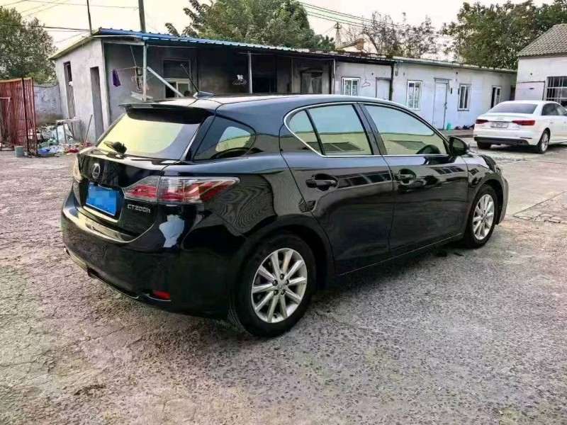 徐州13年雷克萨斯CT7