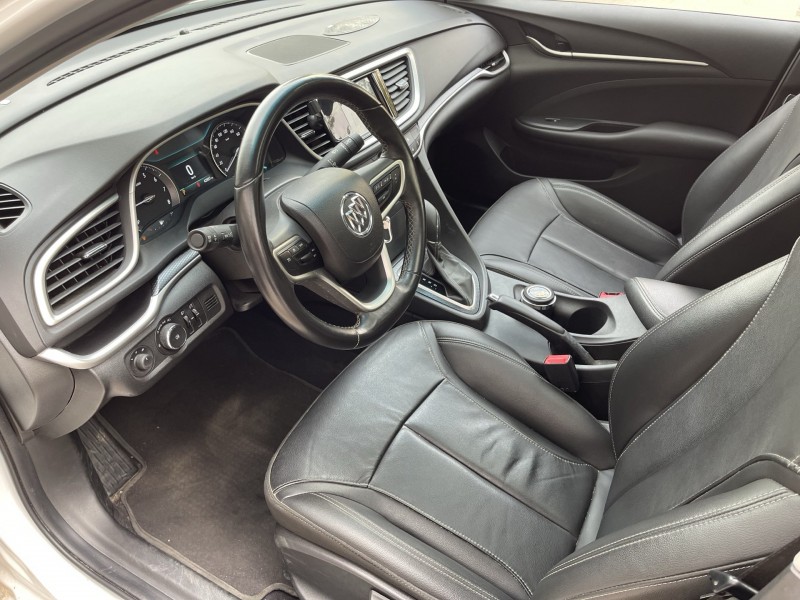 济宁19年别克英朗5