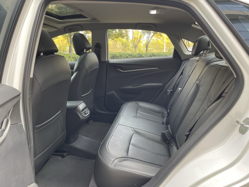 济宁19年别克英朗6