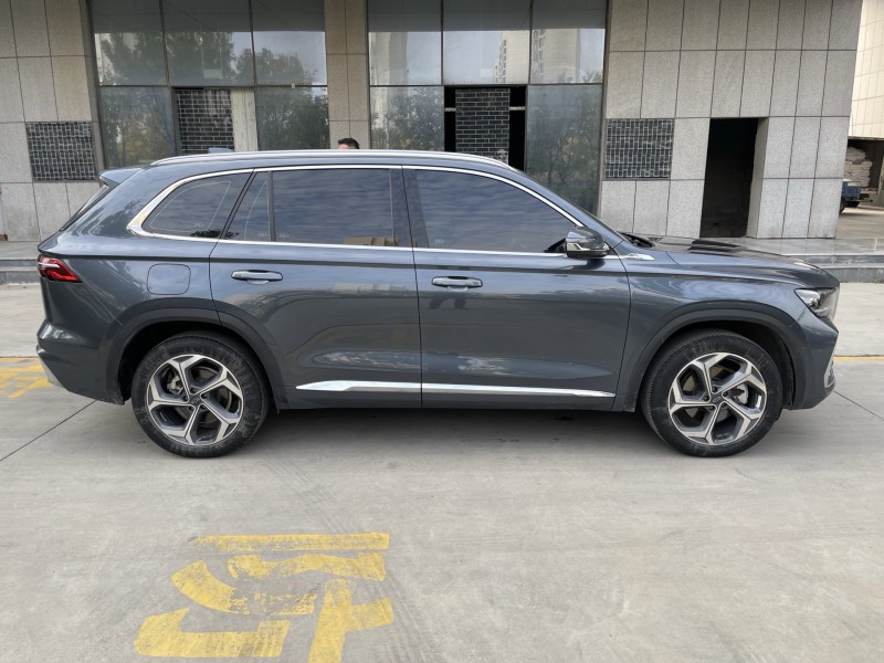 济宁22年吉利星越7