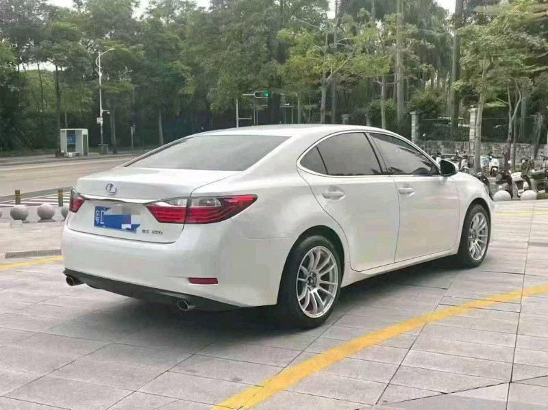 广州14年雷克萨斯ES5