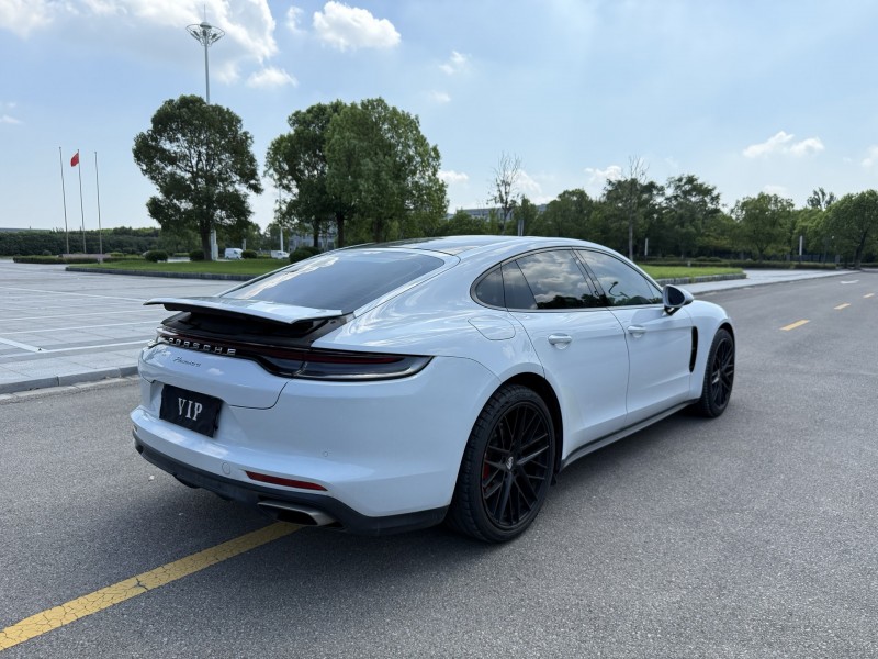 盐城21年保时捷帕拉梅拉8