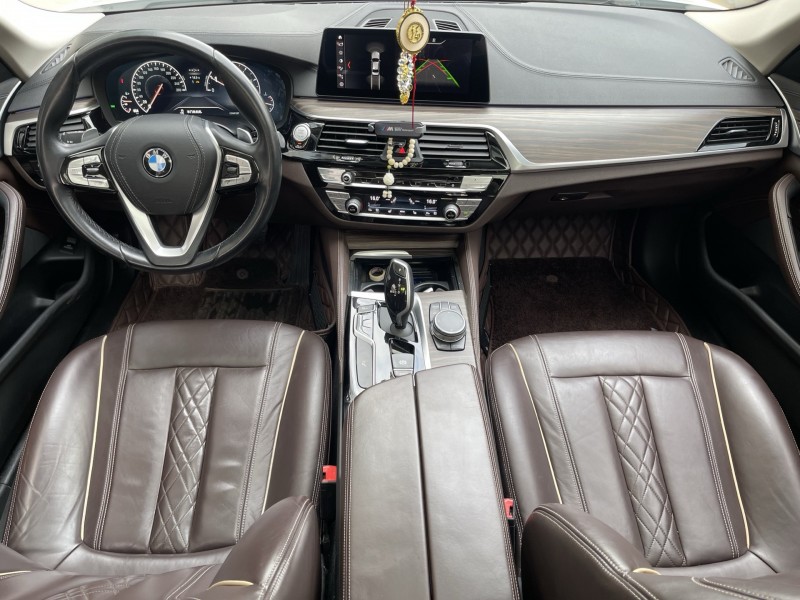 济宁19年宝马5系4