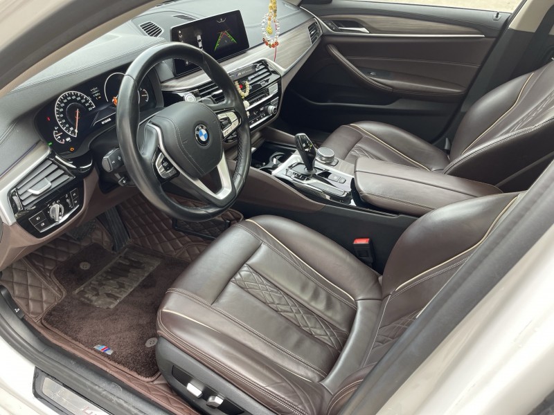 济宁19年宝马5系5