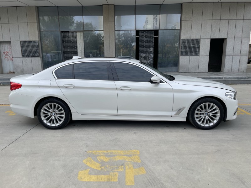 济宁19年宝马5系7