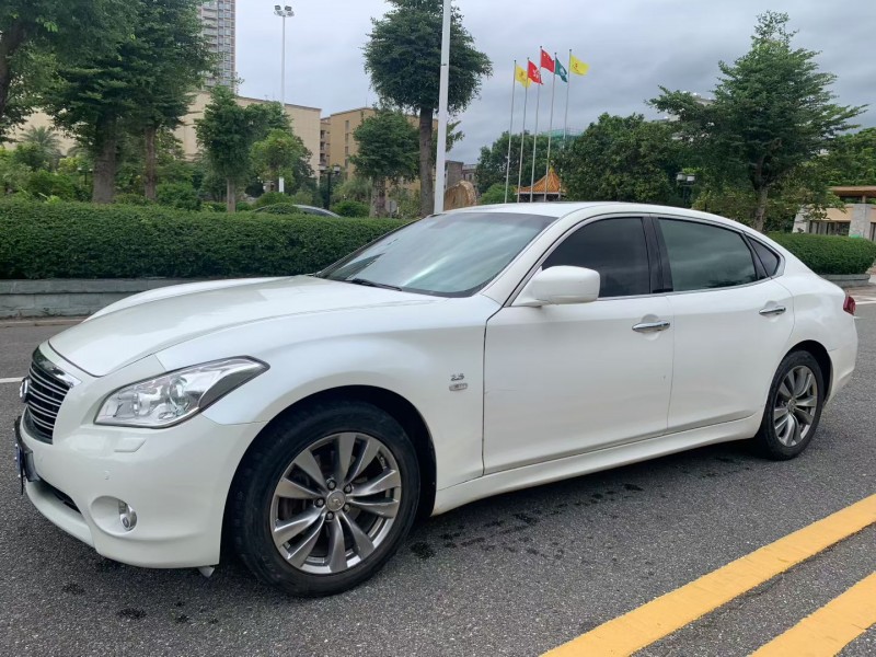 茂名15年英菲尼迪Q702