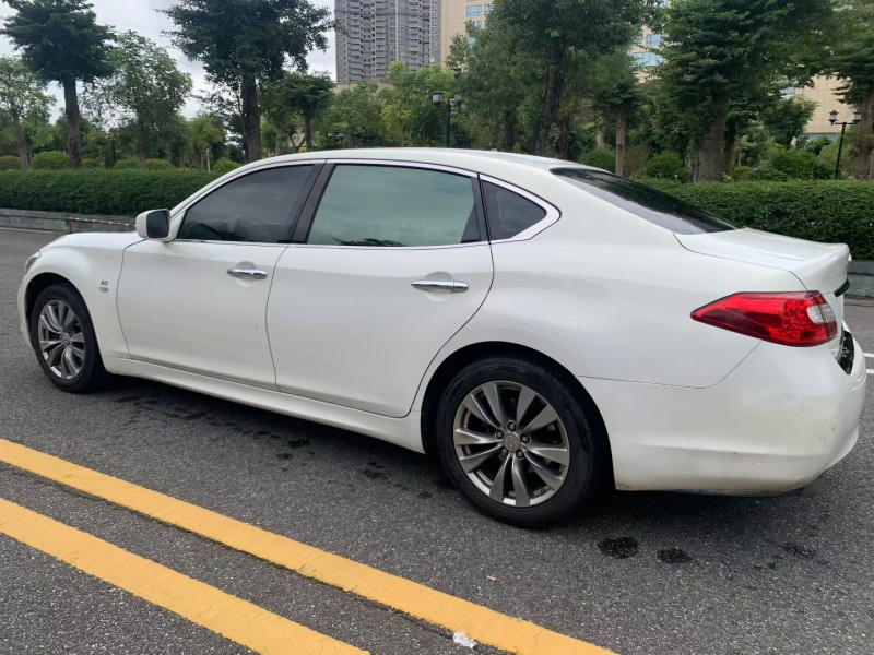 茂名15年英菲尼迪Q706