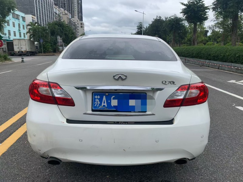 茂名15年英菲尼迪Q708