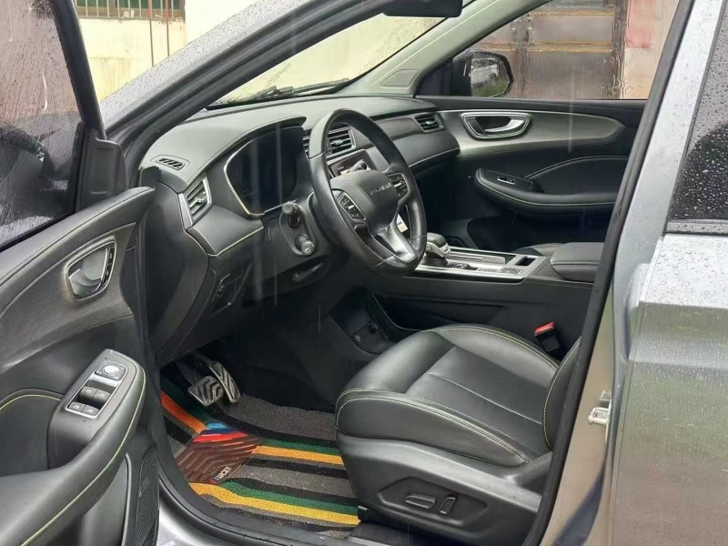 金华20年荣威RX57