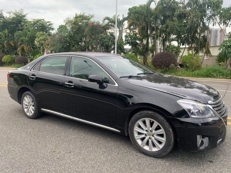 茂名14年丰田皇冠2