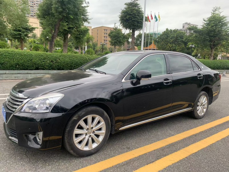 茂名14年丰田皇冠3