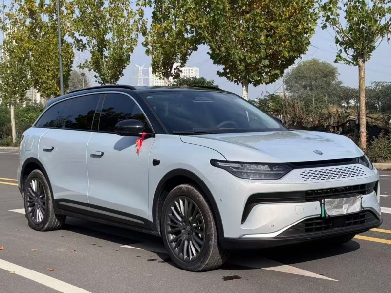 郑州25年零跑汽车C112