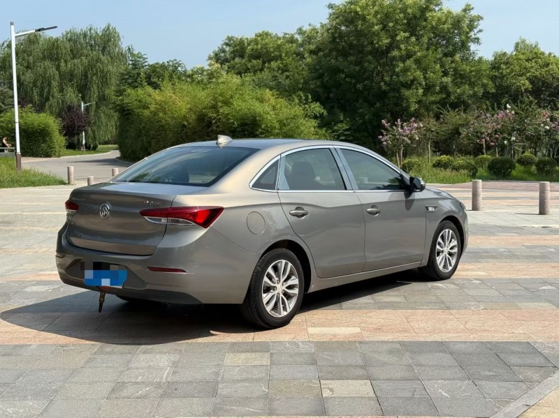 菏泽18年别克英朗7