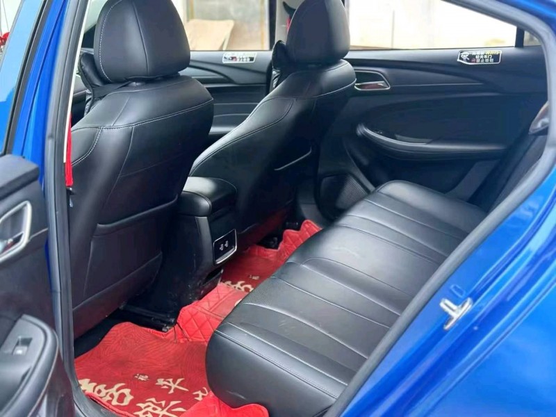 金华19年荣威i56