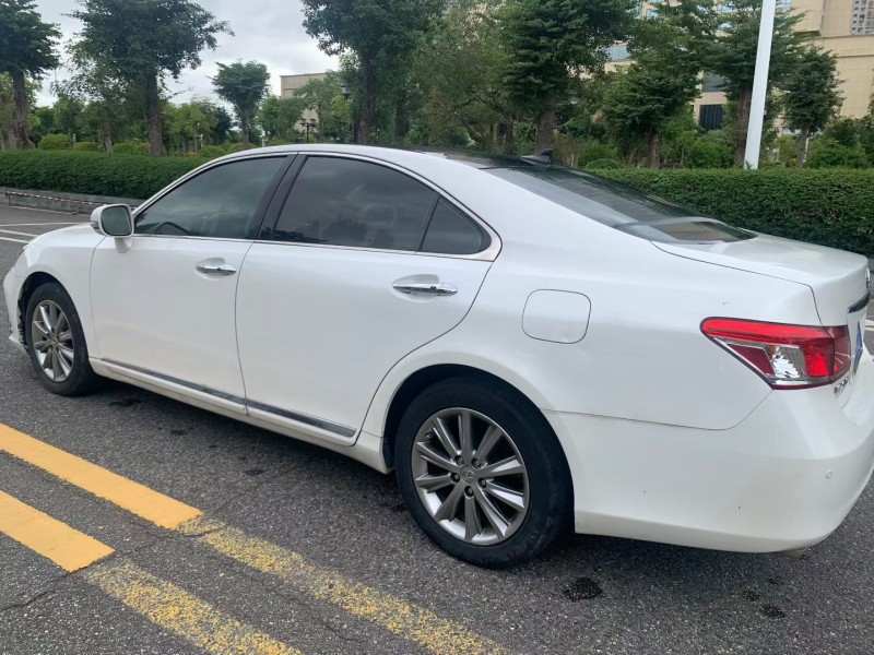 茂名10年雷克萨斯ES7