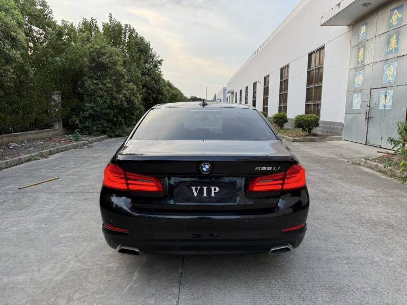 盐城18年宝马5系9