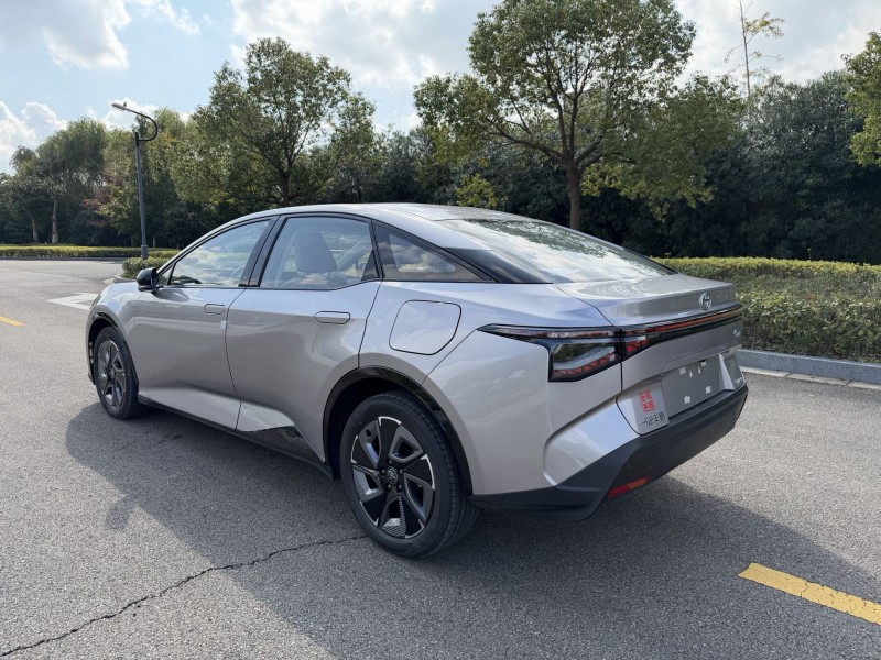 盐城25年丰田BZ3Pro8