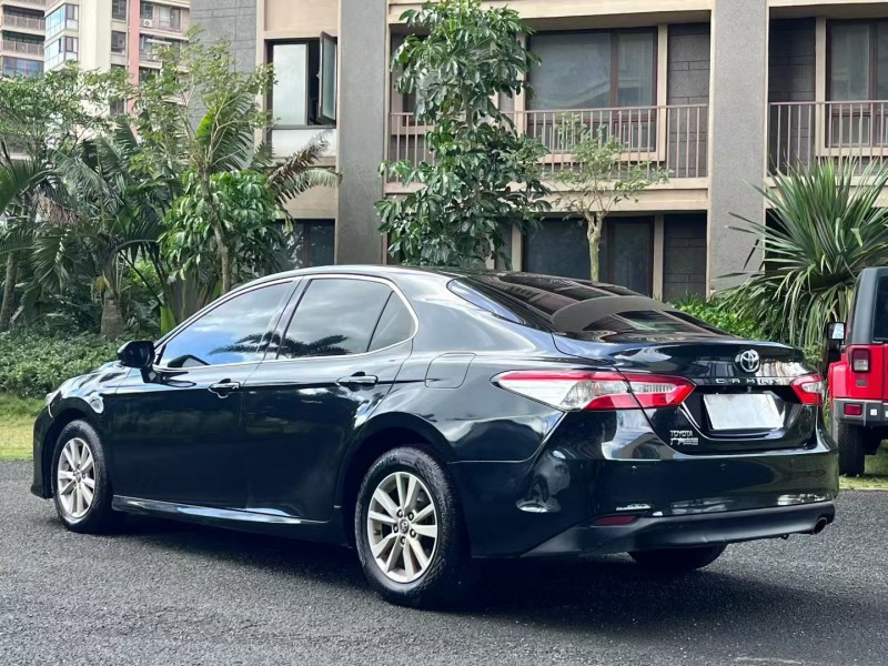 海口18年丰田凯美瑞7