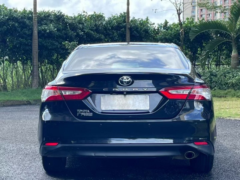 海口18年丰田凯美瑞8