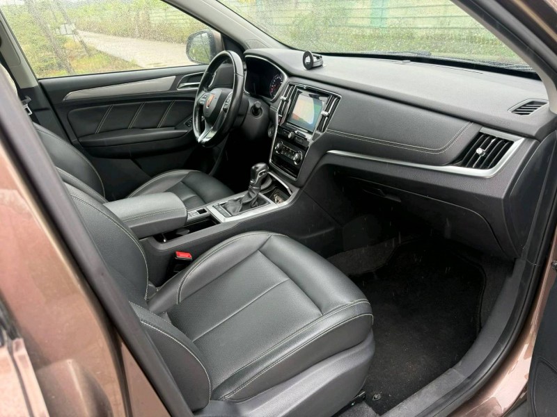 中山17年荣威RX59