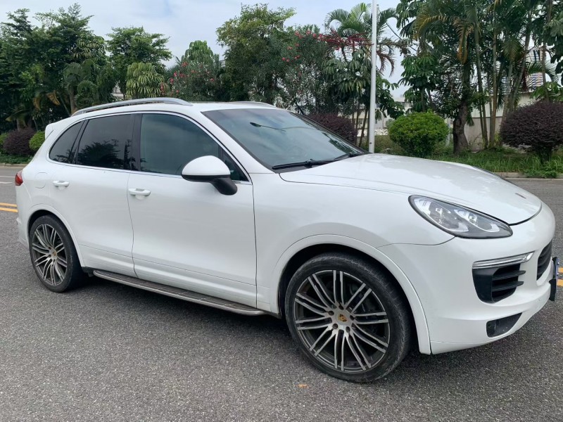 茂名11年保时捷卡宴2