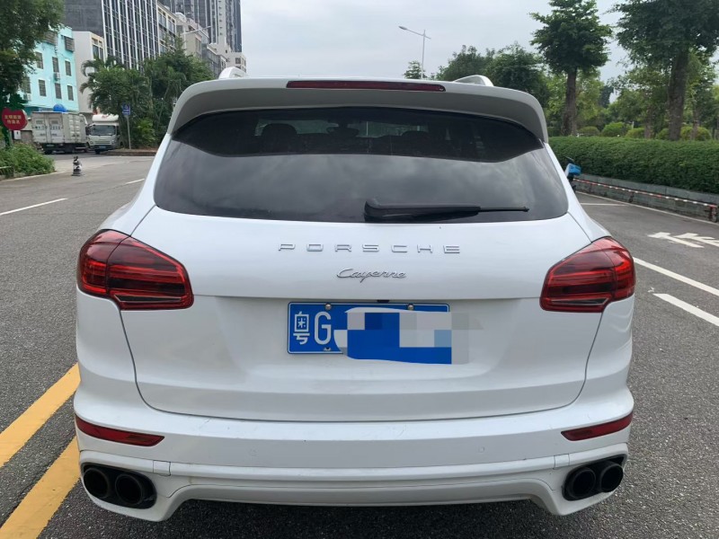 茂名11年保时捷卡宴9