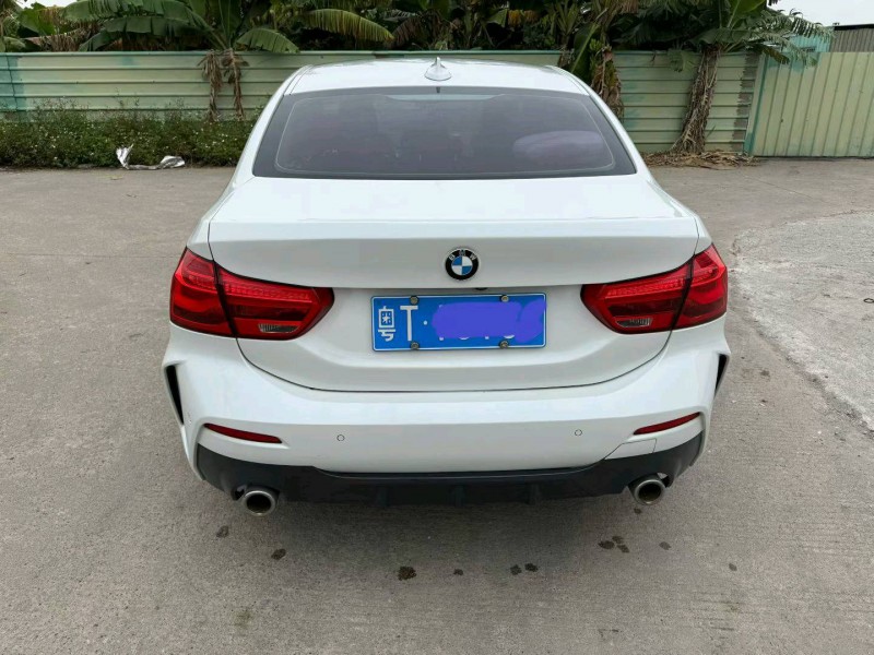 中山21年宝马1系6