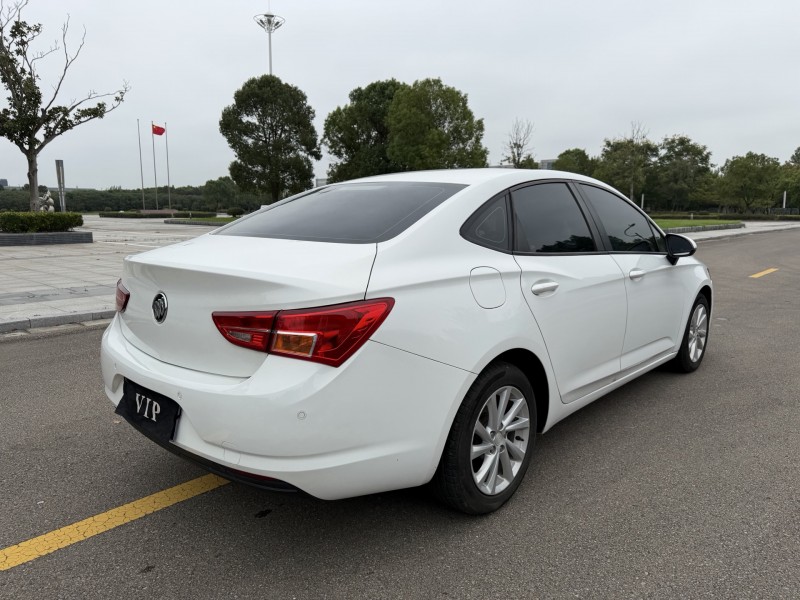 盐城18年别克威朗7