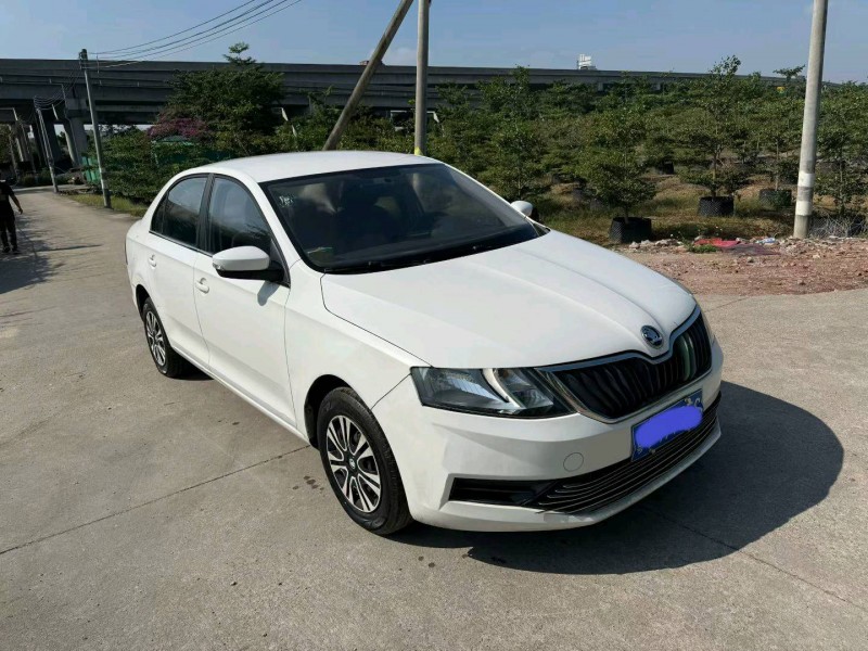 中山19年斯柯达昕锐2