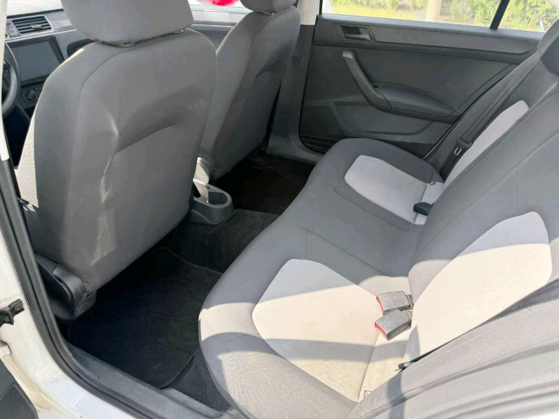 中山19年斯柯达昕锐7