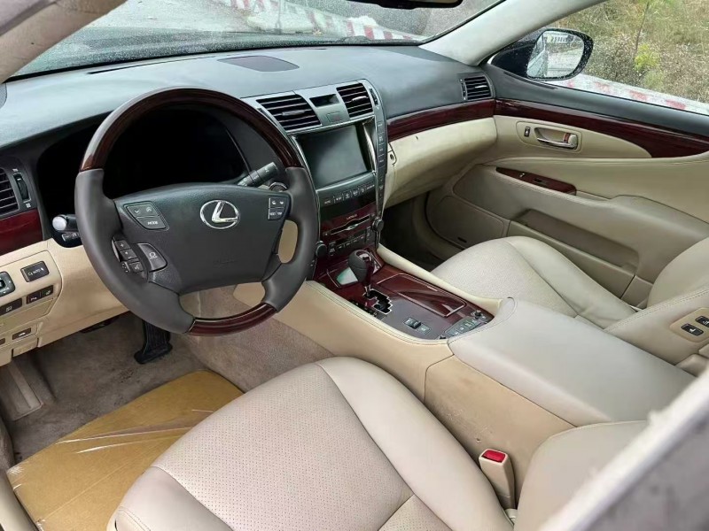 菏泽07年雷克萨斯IS6