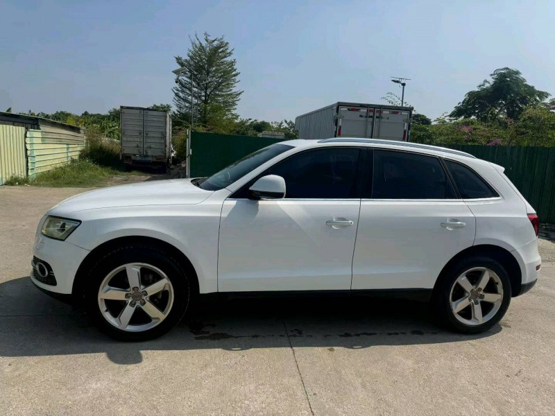 中山17年奥迪Q54