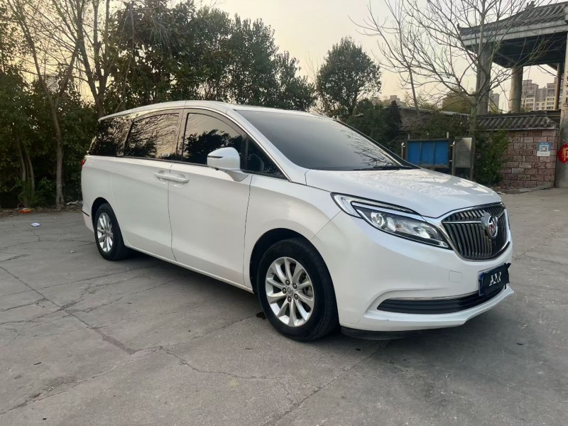 徐州18年别克GL83