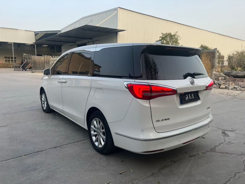 徐州18年别克GL84