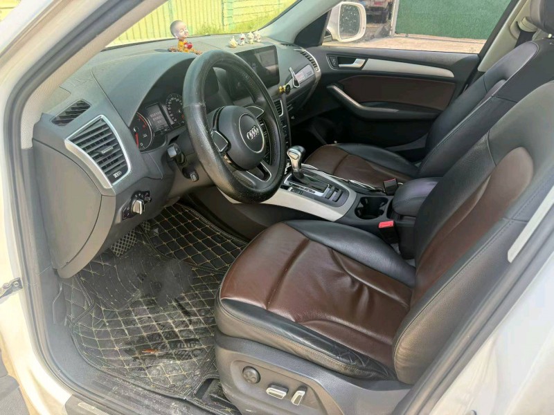 中山17年奥迪Q59