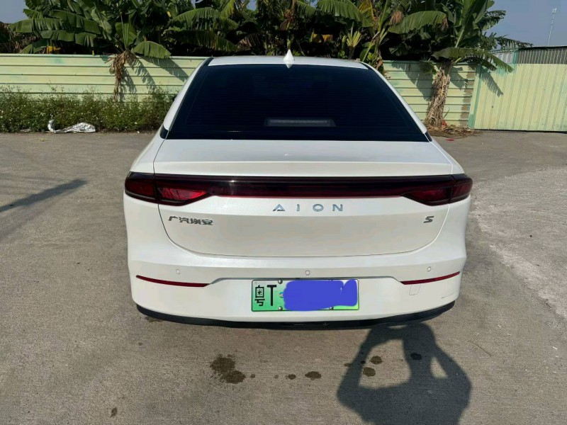 中山24年传祺埃安S6