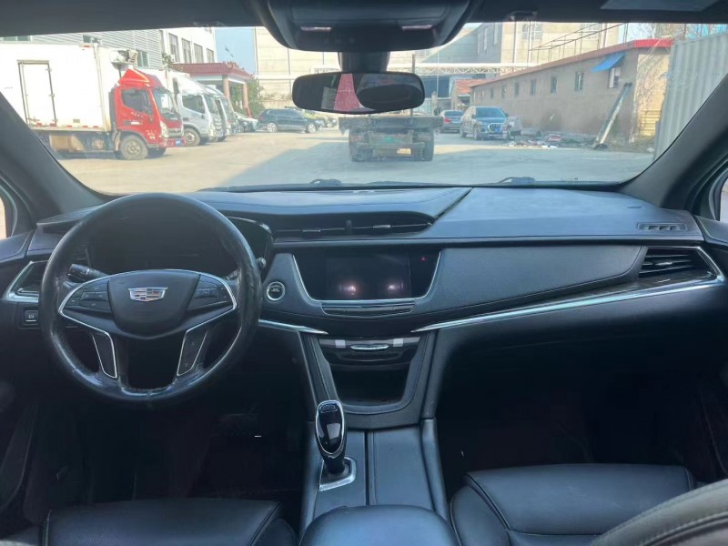 临沂19年凯迪拉克XT56