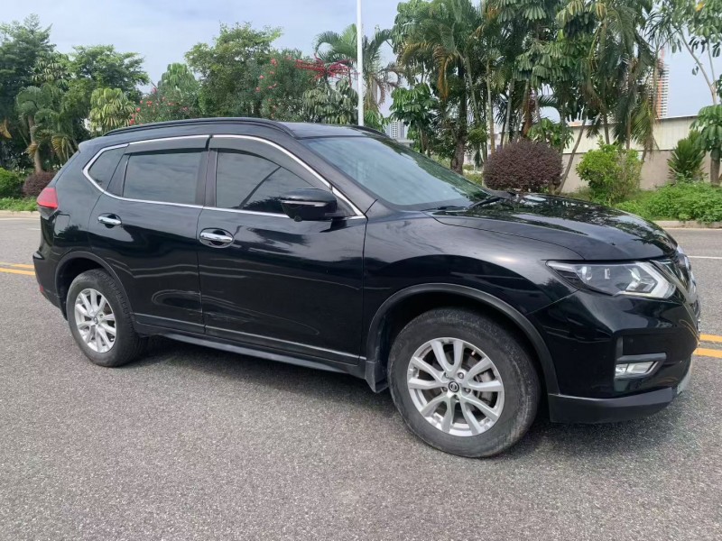 茂名17年日产奇骏2