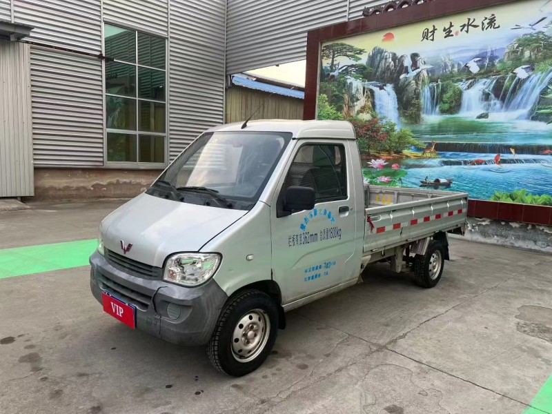 临沂20年五菱汽车之光2