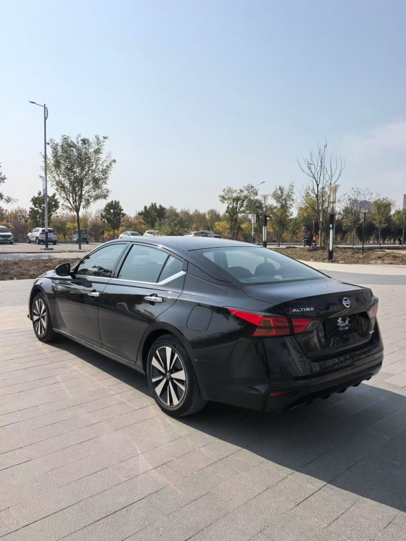 菏泽20年日产天籁5