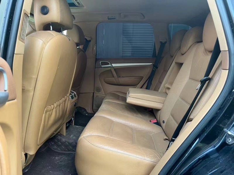 临沂11年保时捷卡宴5