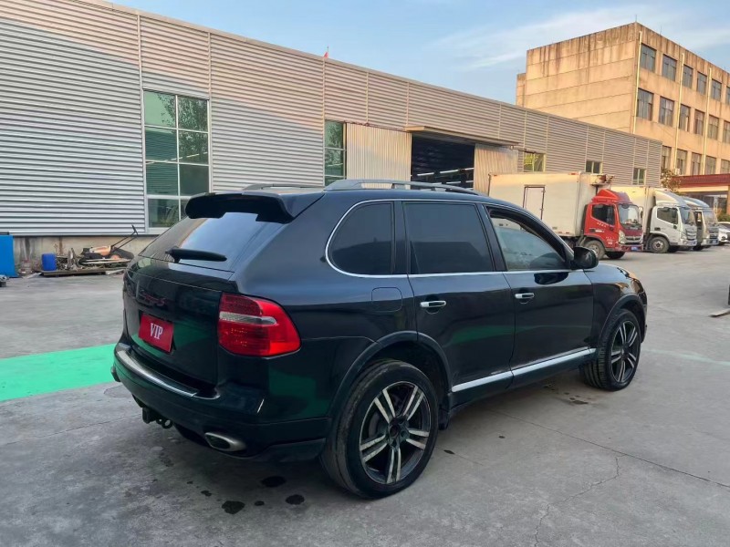 临沂11年保时捷卡宴8