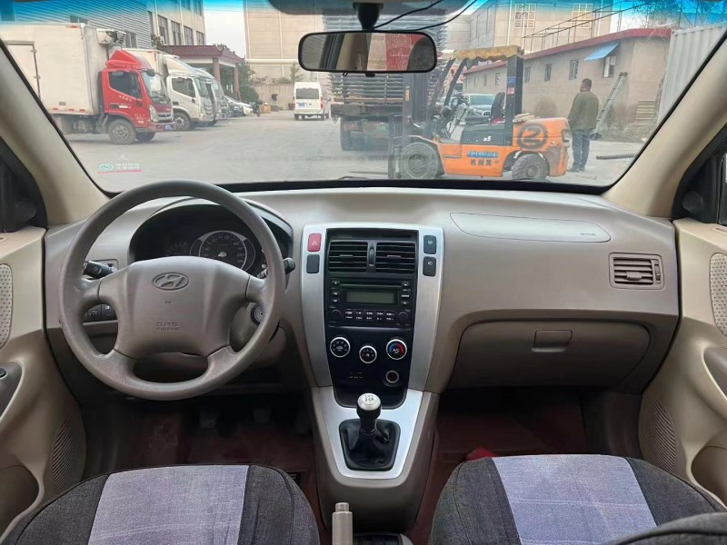 临沂13年现代途胜4